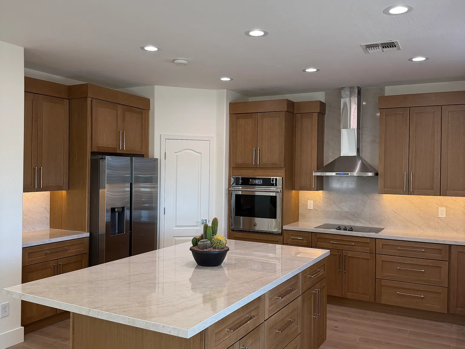 5 bed, 2773 sqft, $3,177 — Photo 3