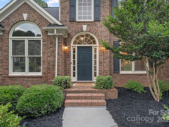 2nd image of 116 Ivy Hollow Ln