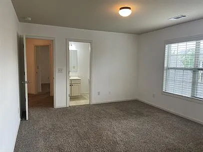 765 Westmoreland Ln — Photo 17