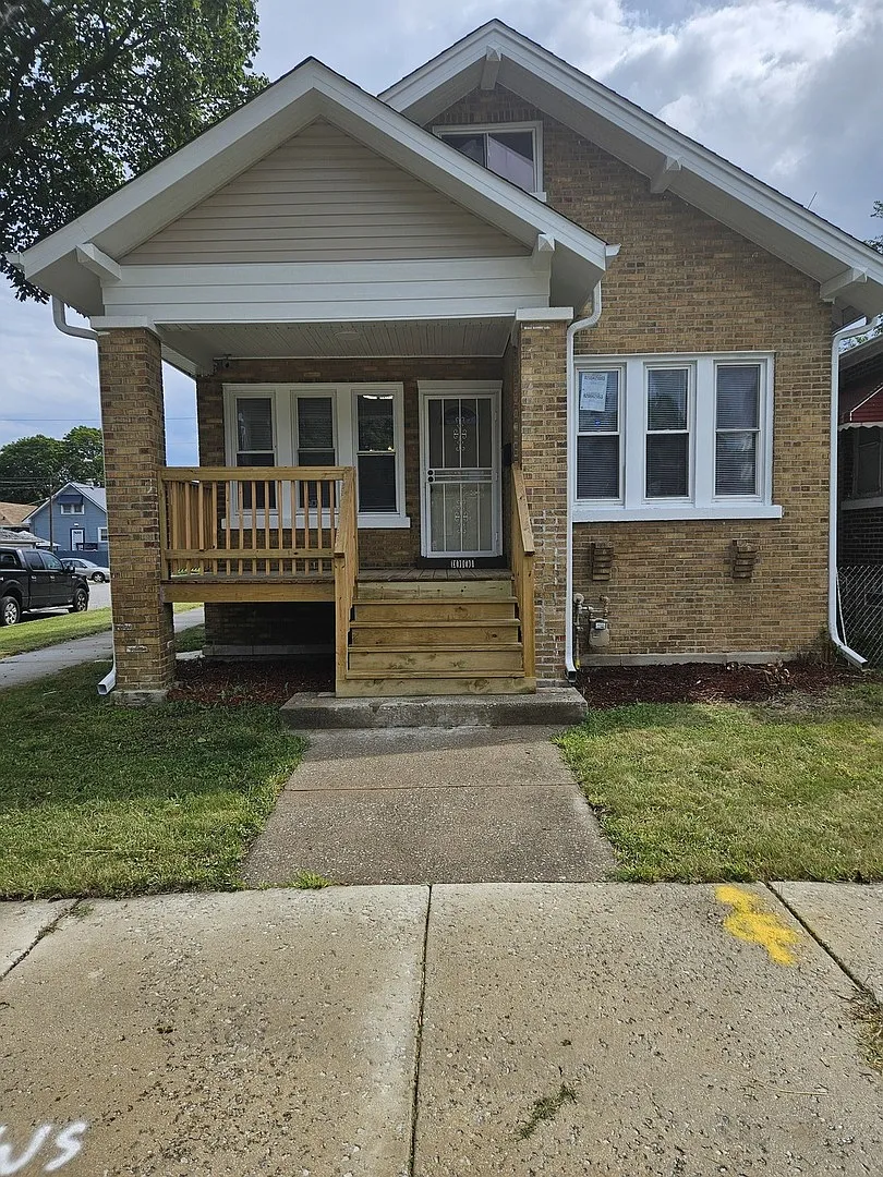10101 S Perry Ave photo 1