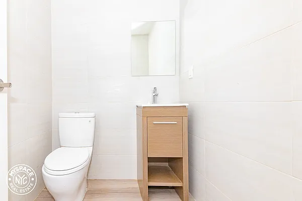 Rented by MySpaceNYC | media 67