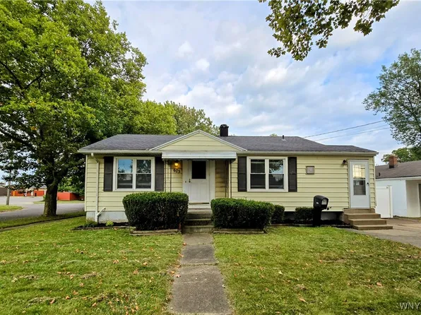 673 67th St, Niagara Falls, NY 14304
