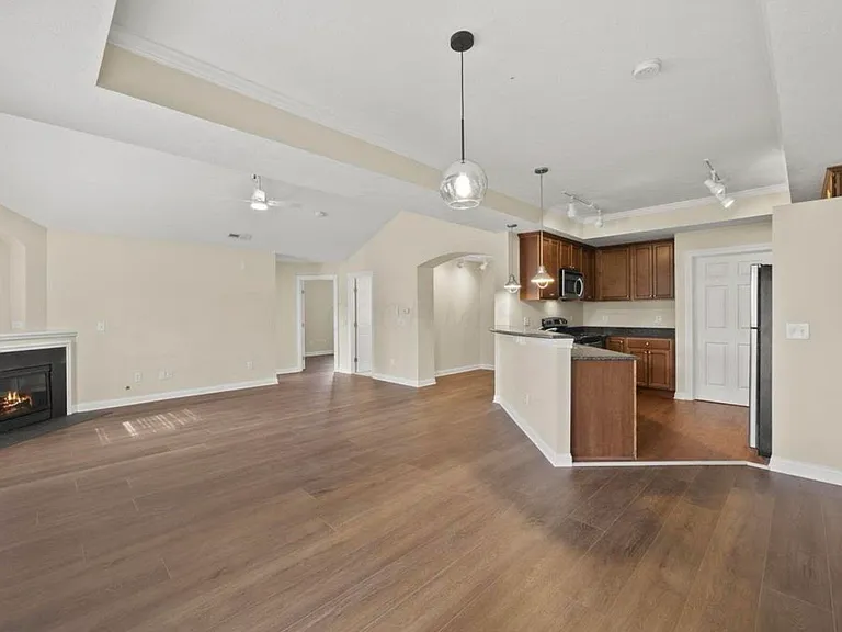 4202 Colister Dr — Photo 7