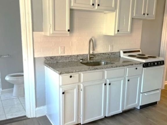 2nd image of 1295 Main St Unit 2B