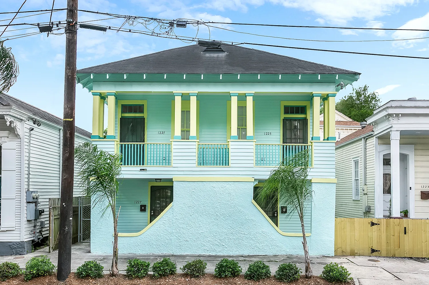 1225-27 Saint Roch Avenue- (Nick Lahaye — Photo 1