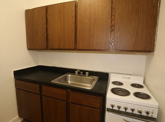 2nd image of 536 W Arlington Pl APT 217