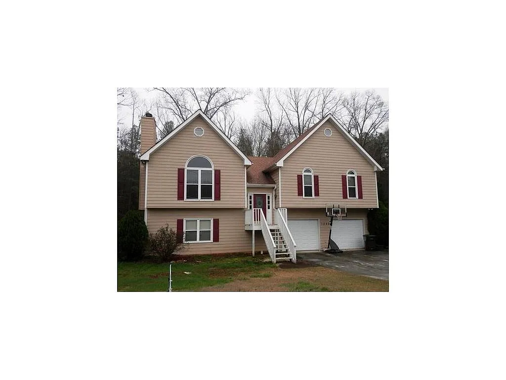 1240 Burning Bush Dr photo 1