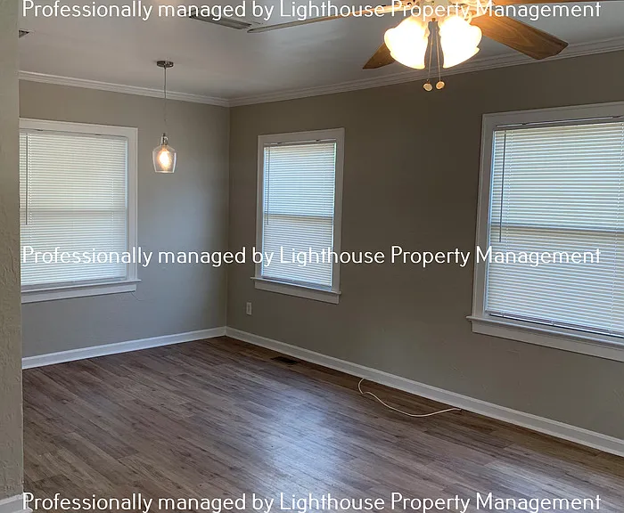 7544 Wilder Ave — Photo 3