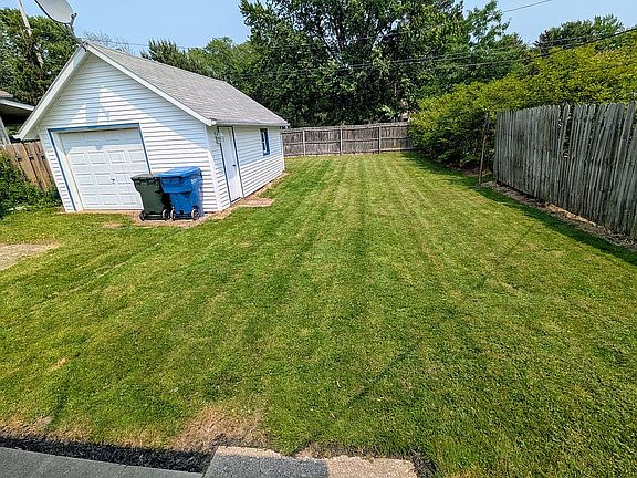 2nd image of 743 Roberts St