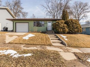 507 N 22nd St, Bismarck, ND 58501
