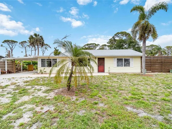 217 Palm Ave, Nokomis, FL 34275
