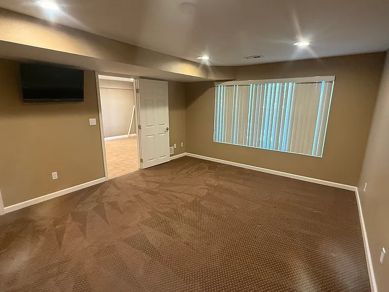 Basement bedroom #4