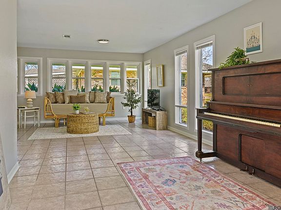 5th image of 2650 Donald Dr