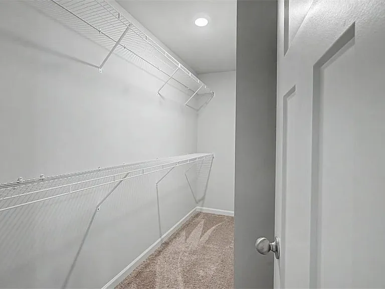 1360 Sugar Glen Ct — Photo 17