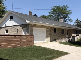 1504 Philippen STREET, Manitowoc, WI 54220