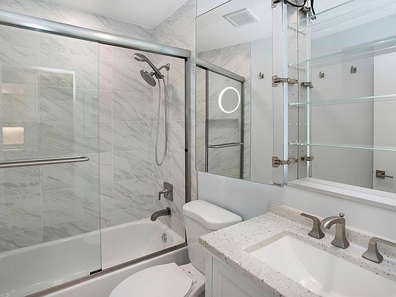 4th image of 202-840 Gulf Pavilion Dr #202