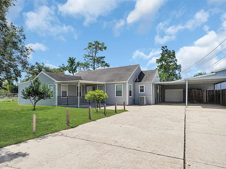10210 Moers Rd — Photo 1