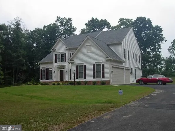12777 Picnic Woods Rd, Lovettsville, VA 20180