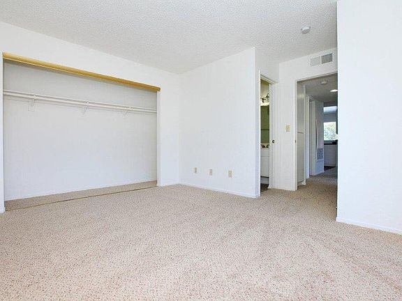 5th image of 27330 Fahren Ct APT 201