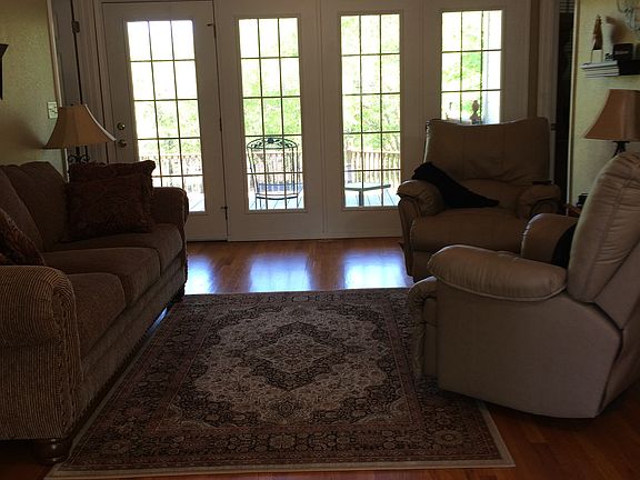 4th image of 1816 Lakeview Dr
