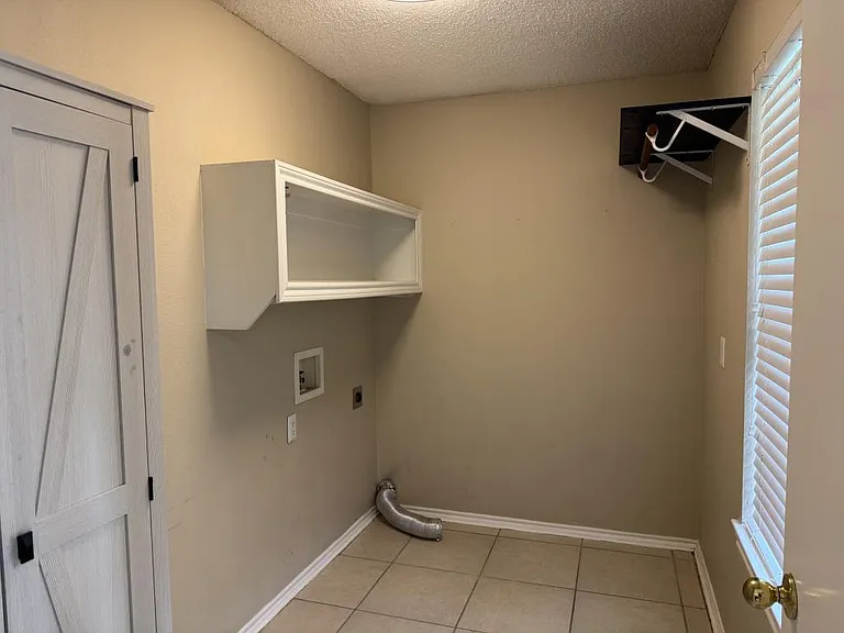 2029 Laney Dr — Photo 13