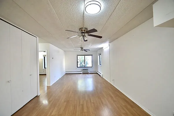 Rented by E Realty International Corp | media 5