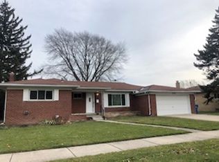 27754 Santa Ana Dr, Warren, MI 48093