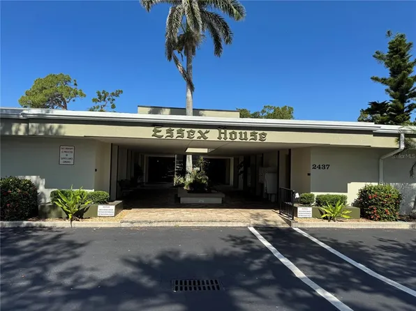 2437 Harbor Blvd APT 215, Port Charlotte, FL 33952