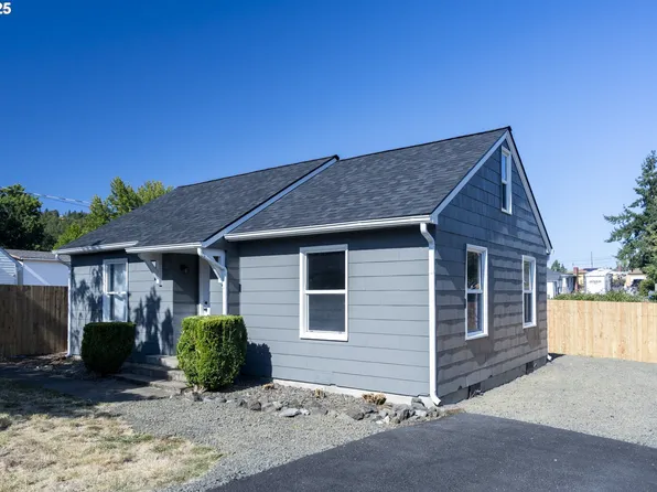 137 NE Flagg St, Roseburg, OR 97470