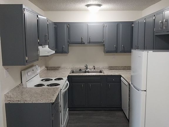 2nd image of 2459 W 11th St #303