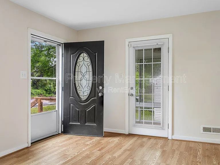 8514 Wetherly Dr — Photo 5