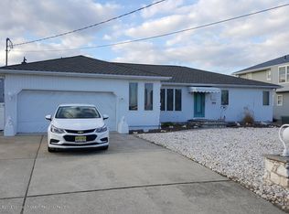 5 Antiqua Ave, Toms River, NJ 08753