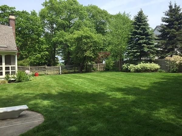 2nd image of 27 Loew Cir