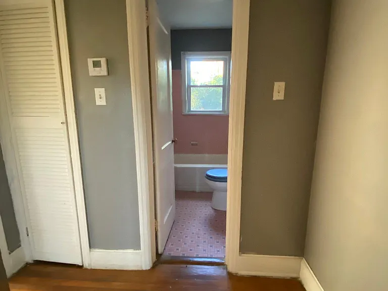 132 W South St — Photo 3