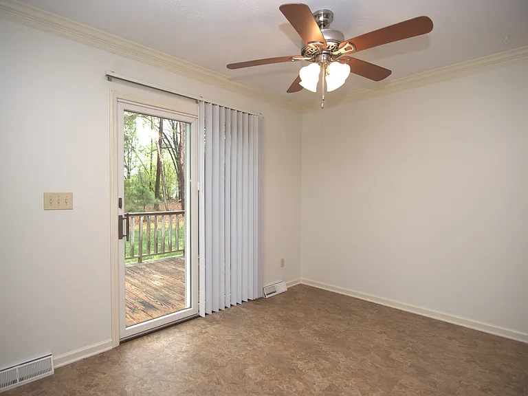 41 Poplar Court Ln #41 — Photo 6