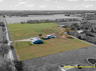 10141 SE Tecumseh Rd, Berryton, KS 66409