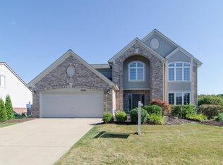 2750 Ivy Hill Dr, Commerce Township, MI