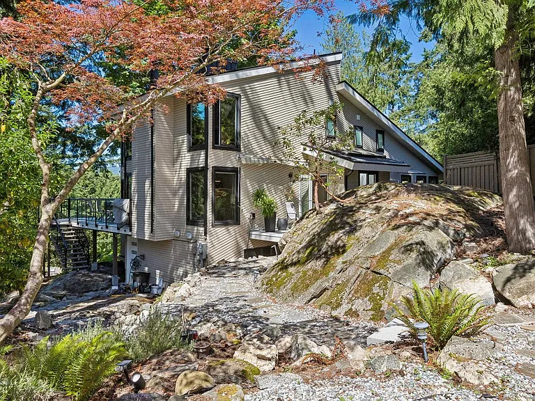 5620 Larson Pl — Photo 34