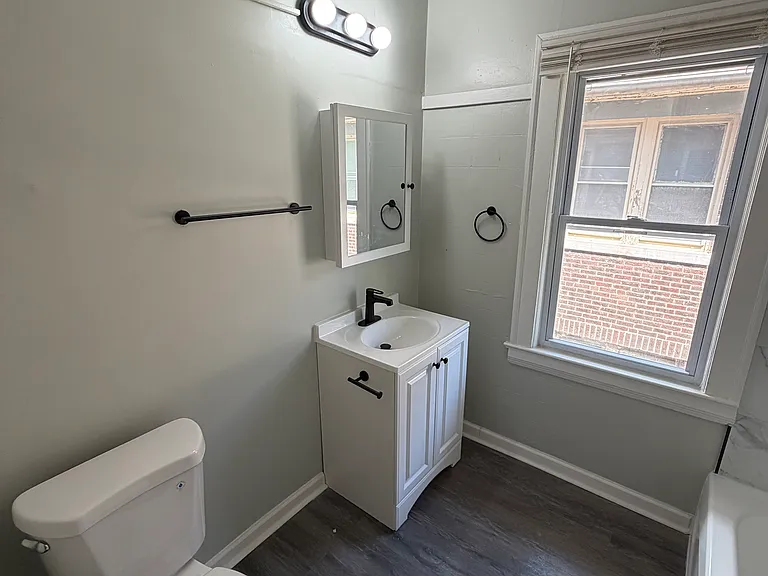 929 Thornhill Dr #2 — Photo 5