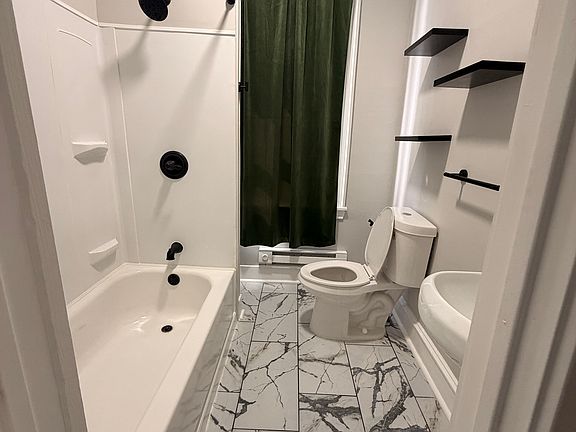 2nd image of 1317 W Jerome St #2