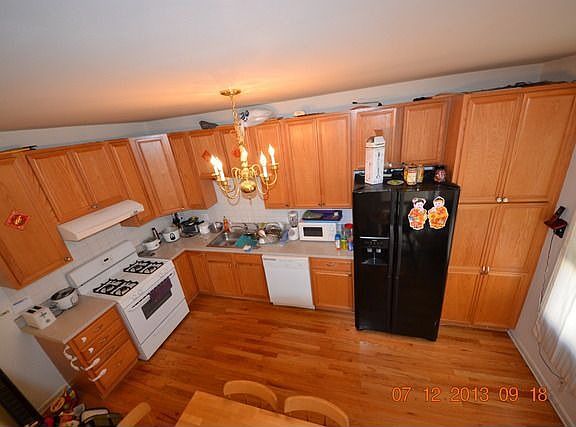 4th image of 2229 S Stewart Ave Unit F