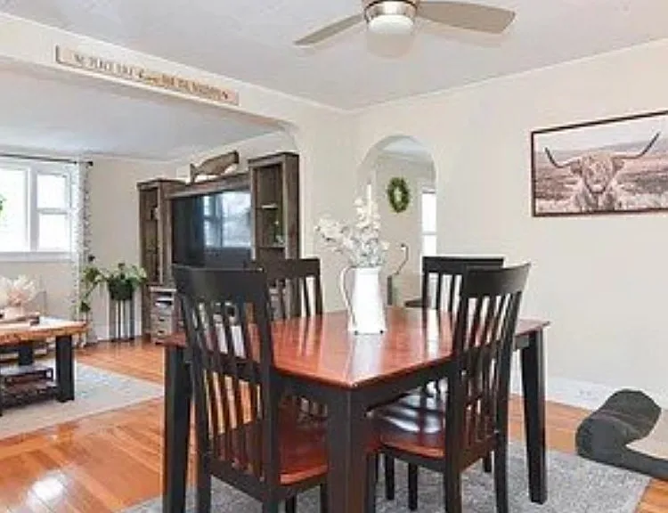 51 Blossom St #2 — Photo 5