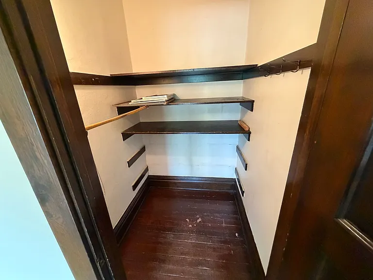 Jefferson Apartments — Photo 18