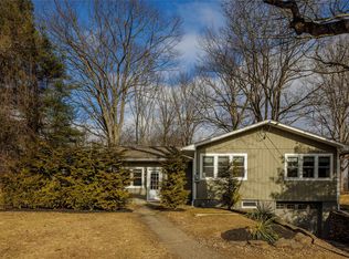 949 River Rd, Red Hook, NY 12571