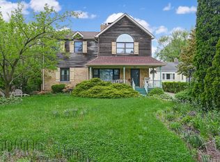 5612 S County Line Rd, Hinsdale, IL 60521