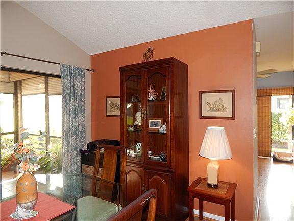 4th image of 3704 SW Quail Meadow Trl APT E