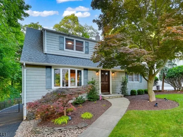 9 Oneida Ave, Oakland Boro, NJ 07436
