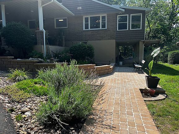 5th image of 1632 Lakeview Dr