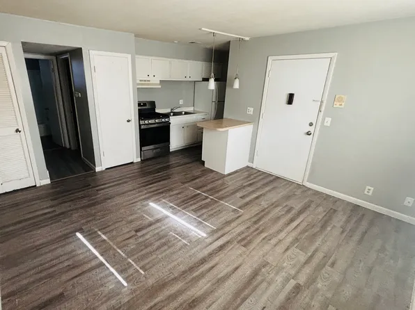 5003 Woolworth Ave APT 3, Omaha, NE 68106