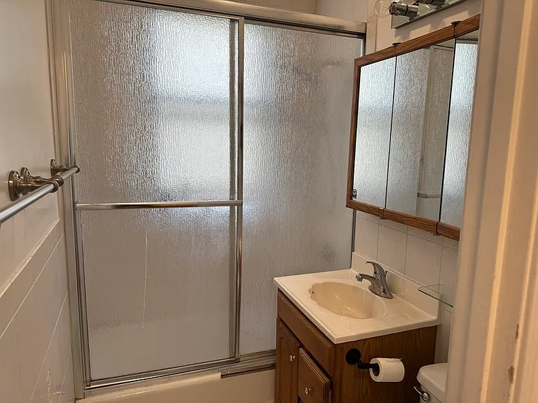 313 Summit Ave #5 — Photo 9